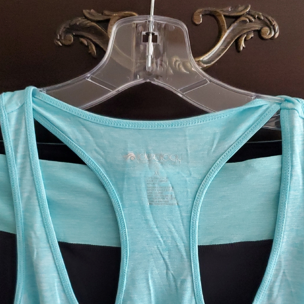 NWT Aqua Blue Athletic Tank Top With Matching Crop Pants